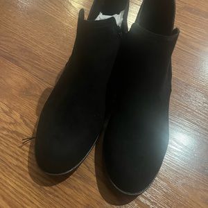 Sun + Sone Cadee Ankle Booties Size 6.5W black Suede Leather NIB